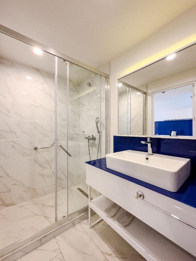 Orbi City Apartments Батуми Экстерьер фото