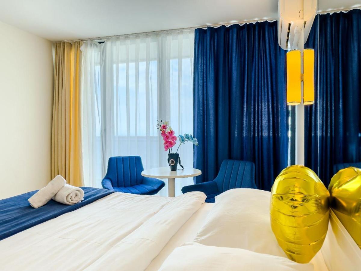 Orbi City Apartments Батуми Экстерьер фото